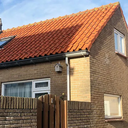 Einseitig Angebautes Sommerhaus Mit Garten Egmond aan Zee